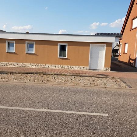 Tinas Ferienwohnung Hohendodeleben Exterior foto