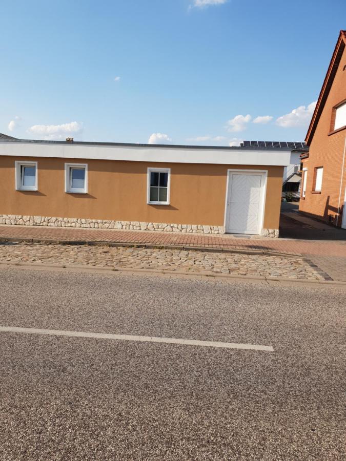Tinas Ferienwohnung Hohendodeleben Exterior foto