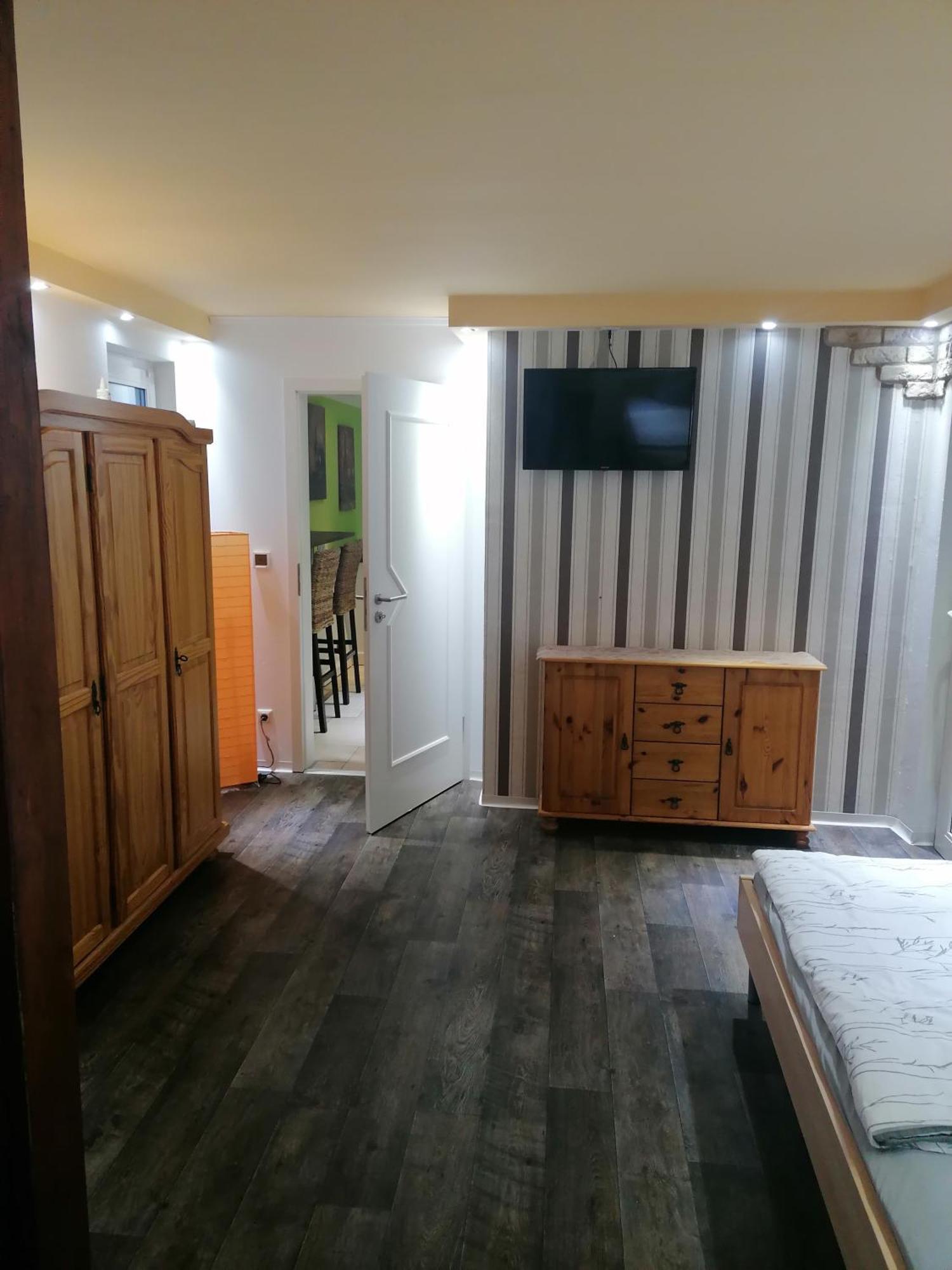 Tinas Ferienwohnung Hohendodeleben Habitación foto